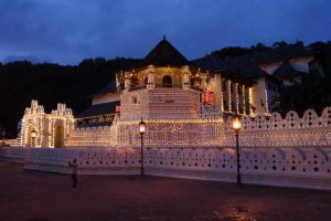 kandy temple of the sacred tooth relic